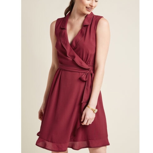Modcloth red striped burgundy ruffle wrap dress size medium‎ - Picture 1 of 8